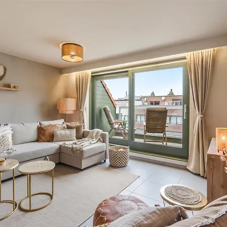 Aude De - Near The With Free Garagebox Lejlighed