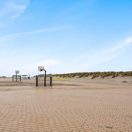 Aude De - Near The With Free Garagebox