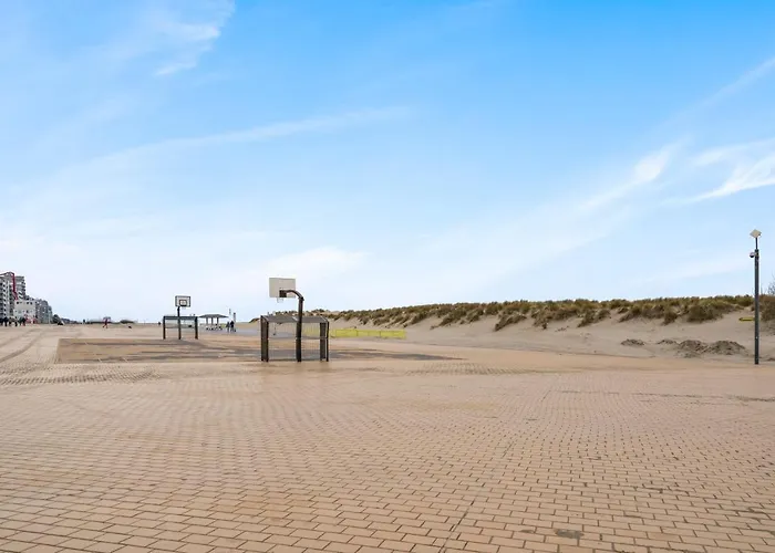 Aude De - Near The With Free Garagebox